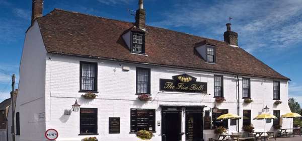 Front view of the Five Bells Eastry